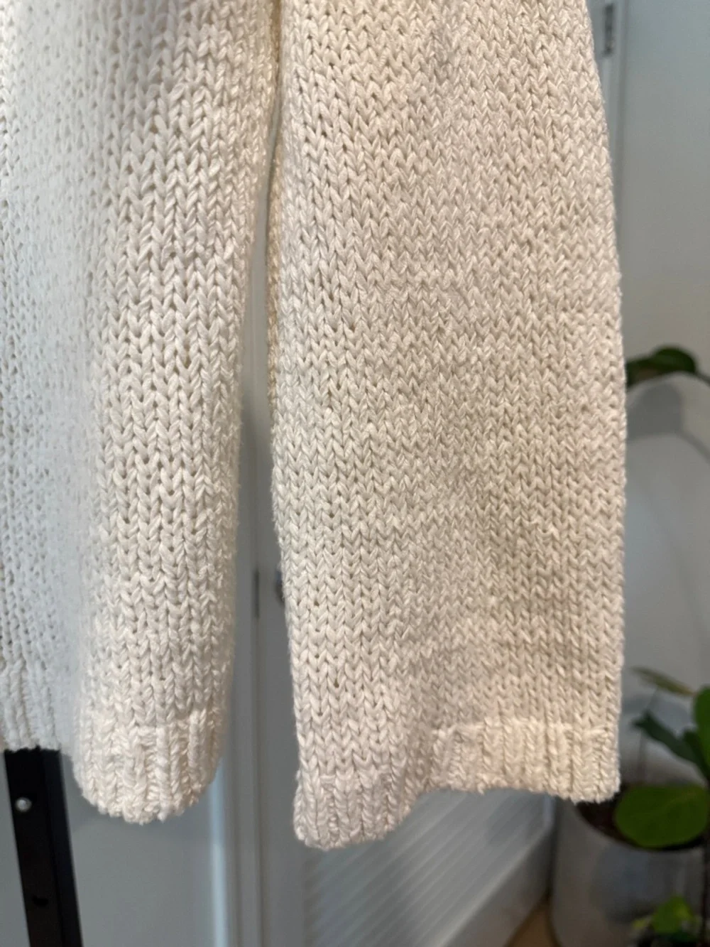 Abercrombie & Fitch Cream Knit Pullover Sweater - Picture 6 of 6